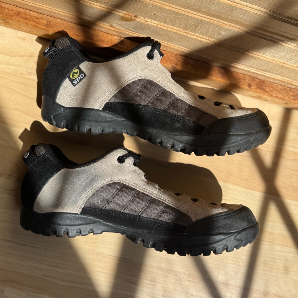 Shimano Bike Shoes Black and Tan Men's Size 7.5 US 41 EU Pedal Clip